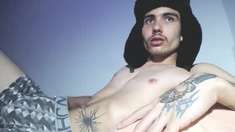 Snapshot of onzas_ chatting on 09/20/25, 01:39 onzas_ online show from 09/20/25, 01:39