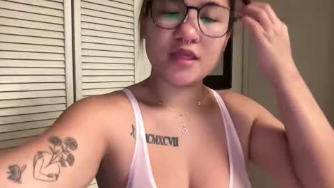 Miss Girly online show from 12/22/25, 01:19