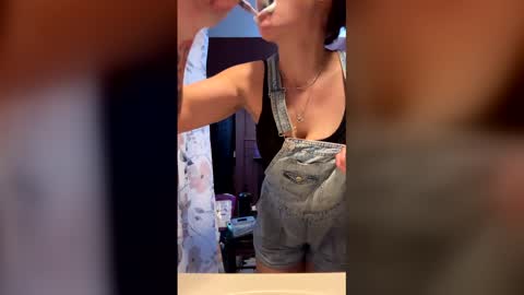 Jolene online show from 05/17/26, 11:28