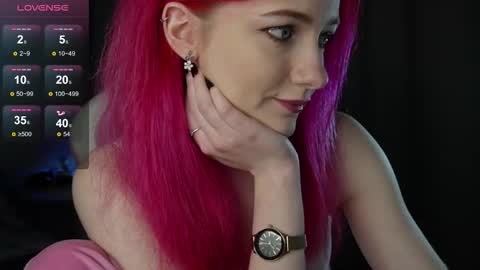 Snapshot of ooliviaa chatting on 11/11/25, 07:30 Hannah online show from 11/11/25, 07:30