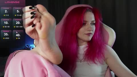 Snapshot of ooliviaa chatting on 11/12/25, 01:44 Hannah online show from 11/12/25, 01:44