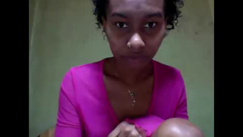 Snapshot of oolyette chatting on 09/10/25, 06:57 oolyette online show from 09/10/25, 06:57