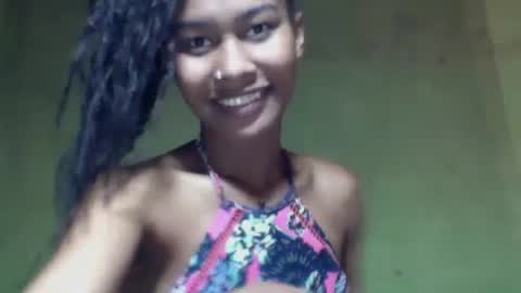 Snapshot of oolyette chatting on 10/05/25, 08:12 oolyette online show from 10/05/25, 08:12