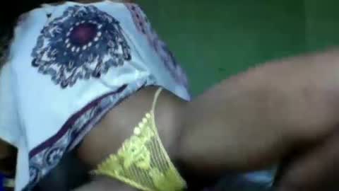 Snapshot of oolyette chatting on 10/06/25, 06:27 oolyette online show from 10/06/25, 06:27