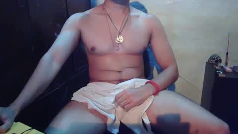 oomaurooo online show from 10/14/25, 04:13