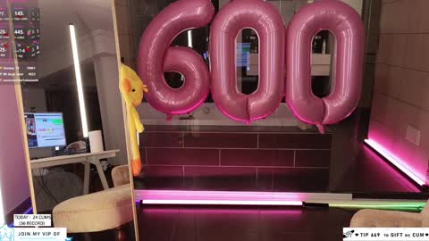 Snapshot of oooops__ chatting on 01/18/25, 08:19 Eva online show from 01/18/25, 08:19