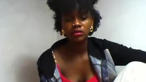 Snapshot of oooorazanasoa chatting on 06/28/26, 01:28 oooorazanasoa online show from 06/28/26, 01:28