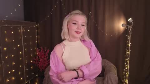 Annie online show from 02/19/26, 04:58