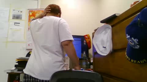 Snapshot of oorah1775 chatting on 12/09/24, 04:12 oorah1775 online show from 12/09/24, 04:12