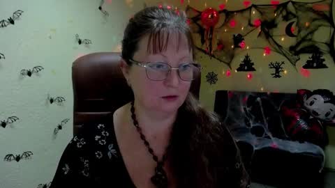 Snapshot of oovanessahotts chatting on 10/25/25, 06:54 Vanessa online show from 10/25/25, 06:54