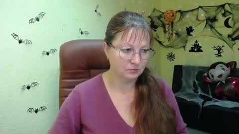 Vanessa online show from 10/31/25, 06:03