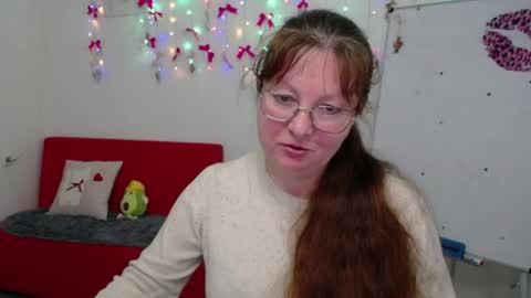 Snapshot of oovanessahotts chatting on 04/24/26, 06:16 Vanessa online show from 04/24/26, 06:16