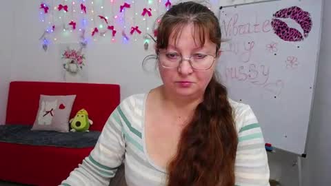 Snapshot of oovanessahotts chatting on 05/02/26, 05:01 Vanessa online show from 05/02/26, 05:01