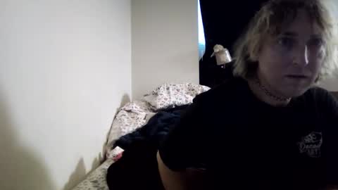 Snapshot of opalockajoe chatting on 01/04/25, 07:02 TsJojo online show from 01/04/25, 07:02