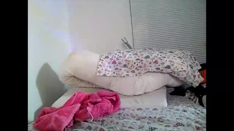 Snapshot of opalockajoe chatting on 01/18/25, 04:48 TsJojo online show from 01/18/25, 04:48