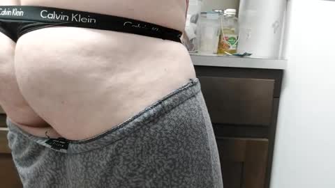 Snapshot of opalockajoe chatting on 02/08/25, 12:50 TsJojo online show from 02/08/25, 12:50