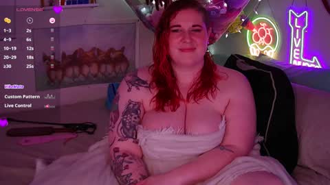 Snapshot of opalreigning chatting on 10/05/25, 07:50 Opal online show from 10/05/25, 07:50