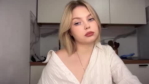 Ophelia online show from 12/03/25, 10:46