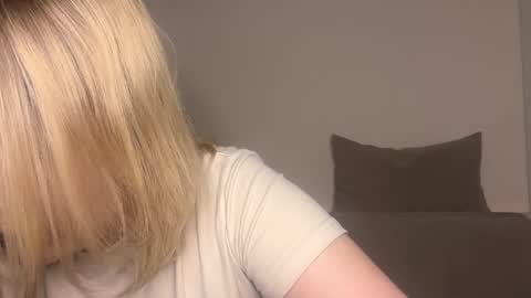 Snapshot of opheliaritz chatting on 03/07/26, 09:56 Ophelia online show from 03/07/26, 09:56