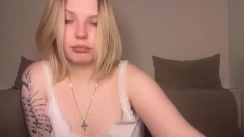 Snapshot of opheliaritz chatting on 03/09/26, 09:41 Ophelia online show from 03/09/26, 09:41