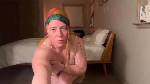 Snapshot of ophoenix_moon chatting on 04/13/26, 07:03 Ophoenix Moon online show from 04/13/26, 07:03