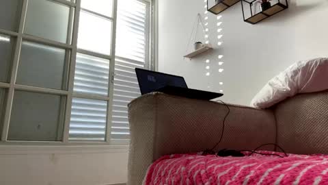 or online show from 12/08/24, 12:52