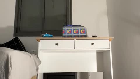 or online show from 03/09/25, 08:51