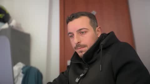 Snapshot of or690 chatting on 12/16/25, 10:20 or online show from 12/16/25, 10:20