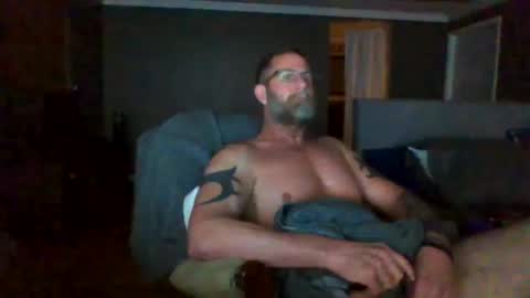 Snapshot of oralking123 chatting on 10/11/25, 05:39 oralking123 online show from 10/11/25, 05:39