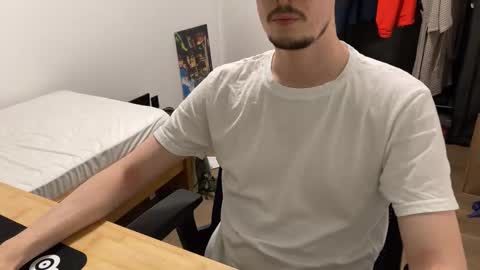 Snapshot of orders19 chatting on 11/27/25, 05:59 Woody online show from 11/27/25, 05:59