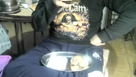 Snapshot of ore_cam chatting on 04/28/26, 02:27 Ore online show from 04/28/26, 02:27