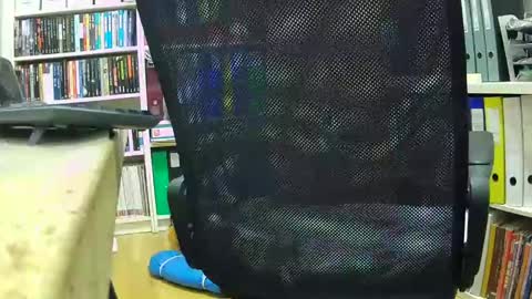 Snapshot of oren57 chatting on 12/20/24, 04:14 oren online show from 12/20/24, 04:14