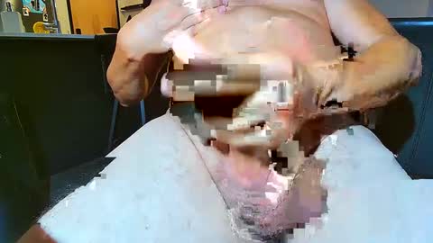 Snapshot of orgasmoutlet chatting on 10/09/25, 01:25 MapleSyrup online show from 10/09/25, 01:25