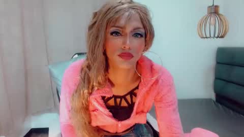 Snapshot of oriana_braom chatting on 12/14/24, 10:50 Oriana braom online show from 12/14/24, 10:50