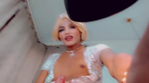 Snapshot of oriana_braom chatting on 01/28/25, 10:56 Oriana braom online show from 01/28/25, 10:56