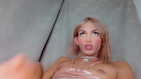 Snapshot of oriana_braom chatting on 02/28/25, 11:56 Oriana braom online show from 02/28/25, 11:56