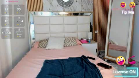 Snapshot of oriana_davis chatting on 04/20/26, 02:47 Oriana online show from 04/20/26, 02:47