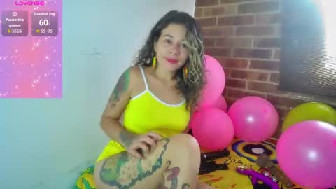 Snapshot of oriana_thomson2 chatting on 06/26/26, 12:09 Oriana online show from 06/26/26, 12:09