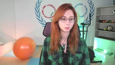 Orianna -  Hi Im into geek culture cosplay crafting LARP games. Shall we play DnD online show from 12/12/24, 03:37