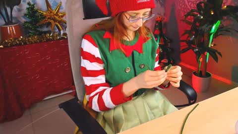 Orianna -  Hi Im into geek culture cosplay crafting LARP games. Shall we play DnD online show from 12/25/24, 03:17