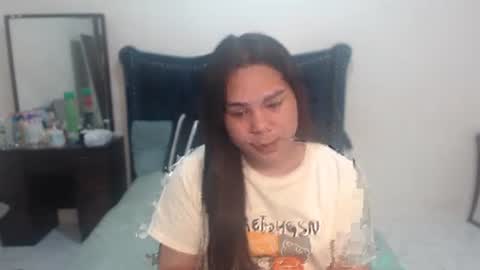 Snapshot of orientalcharmts chatting on 02/20/25, 05:44 ALENA online show from 02/20/25, 05:44