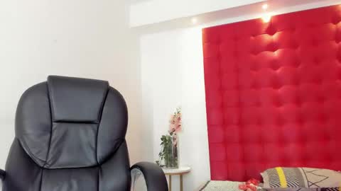 orion y perla online show from 02/15/25, 03:09