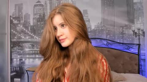 Snapshot of orivienne chatting on 09/11/25, 07:08 Dolores online show from 09/11/25, 07:08