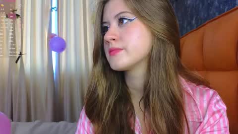 Snapshot of orivienne chatting on 09/14/25, 07:18 Dolores online show from 09/14/25, 07:18