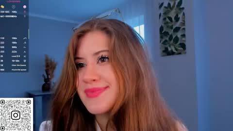 Snapshot of orivienne chatting on 09/19/25, 06:37 Dolores online show from 09/19/25, 06:37