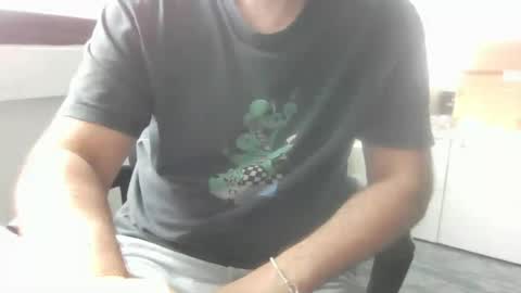 Snapshot of orizon_100 chatting on 06/15/26, 07:54 orizon_100 online show from 06/15/26, 07:54