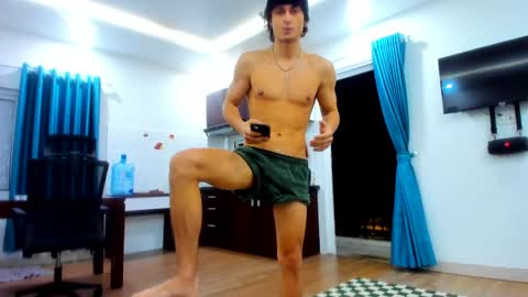 Snapshot of orlando__bloom chatting on 12/06/24, 10:49 Fansly and Instagram -  online show from 12/06/24, 10:49