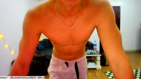 Snapshot of orlando__bloom chatting on 12/14/24, 10:34 Fansly and Instagram -  online show from 12/14/24, 10:34