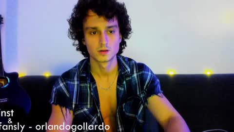 Snapshot of orlando__bloom chatting on 12/19/24, 01:29 Fansly and Instagram -  online show from 12/19/24, 01:29