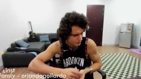 Snapshot of orlando__bloom chatting on 01/03/25, 04:06 Fansly and Instagram -  online show from 01/03/25, 04:06